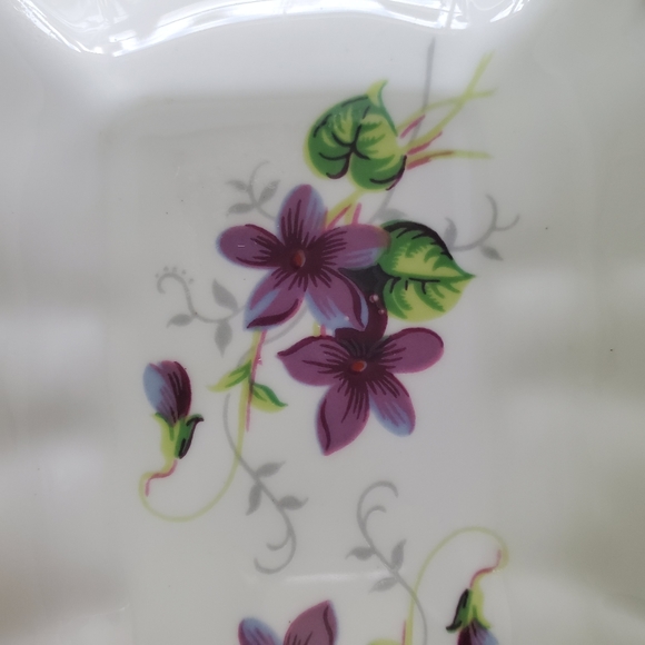 Canadian Superior Fine Bone China Dish & Thimble - Picture 4 of 14